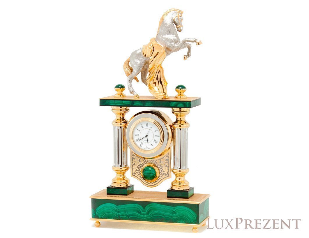 Златоустовские часы "Конь с попоной" камень малахит