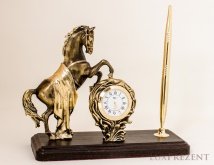 Часы "Конь с попоной" бронза
