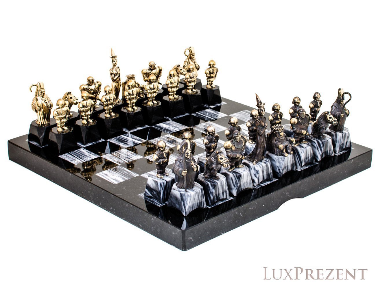 Шахматы из камня Европейские
