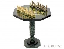 Шахматный стол с фигурами на подставках "Римский"