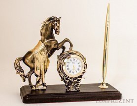 Часы Конь с попоной бронза