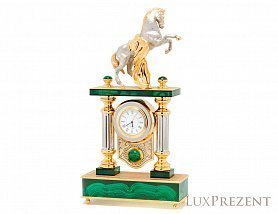 Златоустовские часы Конь с попоной камень малахит