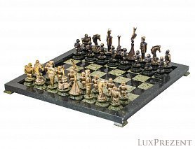 Шахматы "Королевство" из змеевика