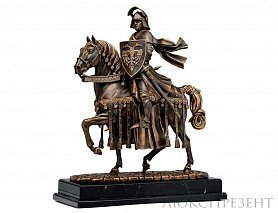 Авторская скульптура из бронзы Рыцарь на коне